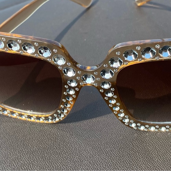 Shiny sunglasses - Picture 3 of 4